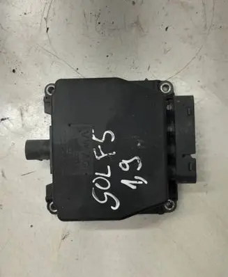 Volkswagen Golf V Valve vacuum 