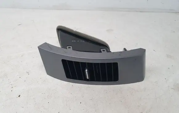 Mitsubishi Outlander Dash center air vent grill GN71114270