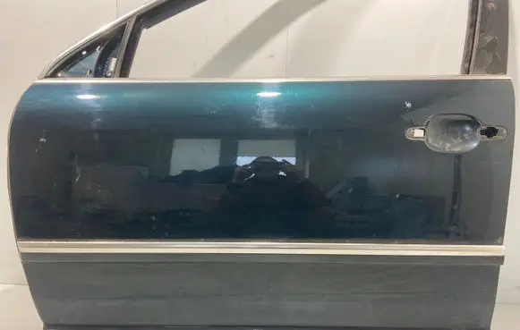 Volkswagen Phaeton Front door