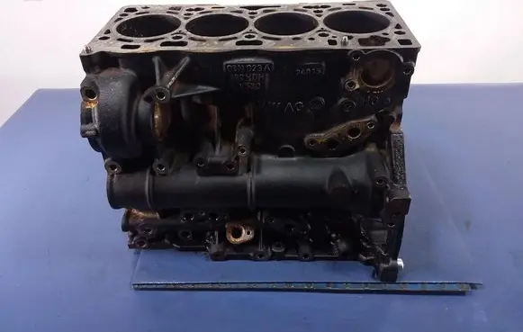 Skoda Superb B8 (3V) Engine block 03N103011A