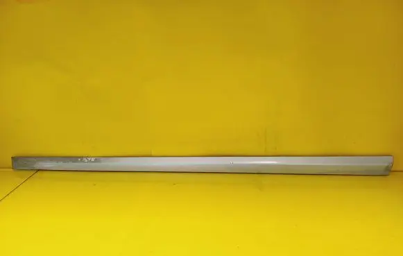 Mercedes-Benz C W203 Front door trim (molding) A2036903562
