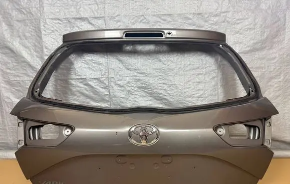 Toyota Yaris Tailgate/trunk/boot lid TOYOTAYARIS IIILIFT