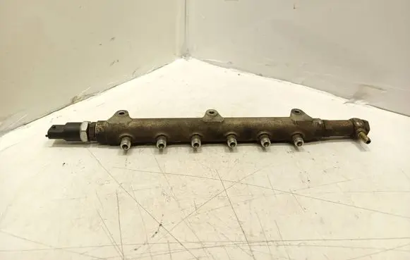 Volvo S60 Fuel main line pipe 0445215010 020402 0445015010