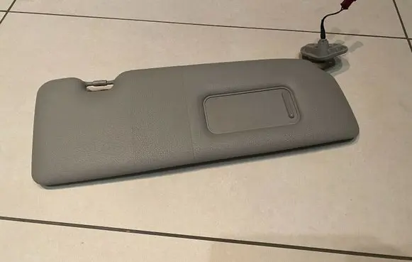 BMW 6 E63 E64 Sun visor 51167073572