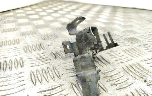 Mercedes-Benz C W204 Engine mounting bracket A6510940641