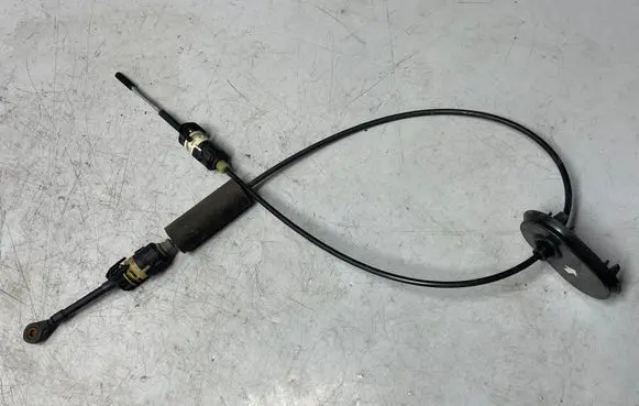 Opel Astra J Gear shift cable linkage 13270573