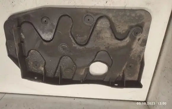 KIA Sorento Engine splash shield/under tray 291202W000