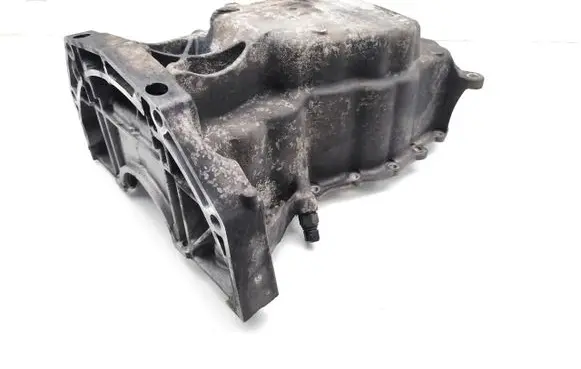 Nissan Juke I F15 Oil sump 8200318813