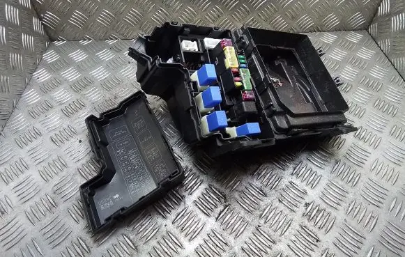 Nissan X-Trail T31 Fuse box set 9291XA1
