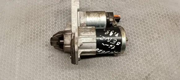 Dacia Sandero II Starter motor 233000557R M000TD0372ZE E605