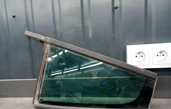 Skoda Octavia Mk3 (5E) Rear side window
