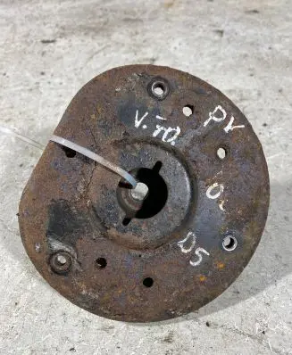 Volvo V70 Coil spring mount 