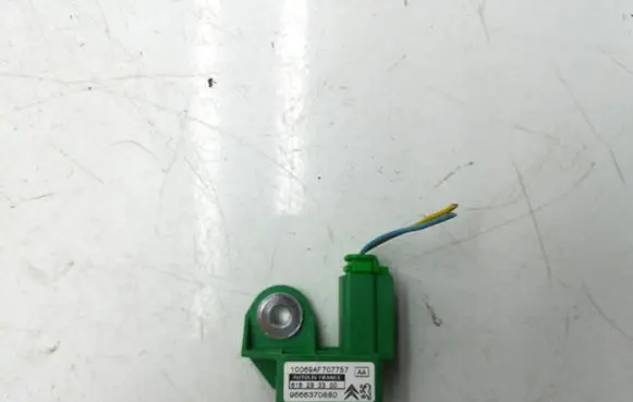 Citroen C5 Airbag deployment crash/impact sensor 9666370880 618293300 10069AF707757
