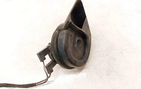 Mercedes-Benz C W203 Horn signal 011165 E9011165
