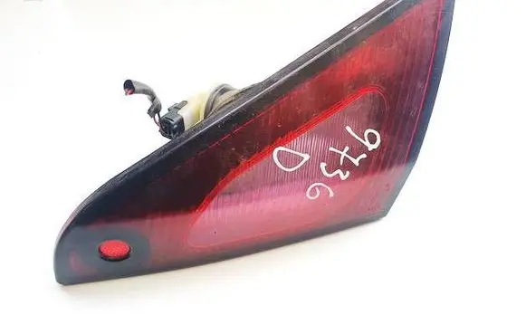 Mitsubishi Colt Tailgate rear/tail lights 8336a054