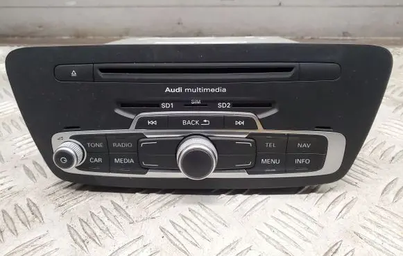 Audi Q3 8U Radio/CD/DVD/GPS head unit 8U0035746A