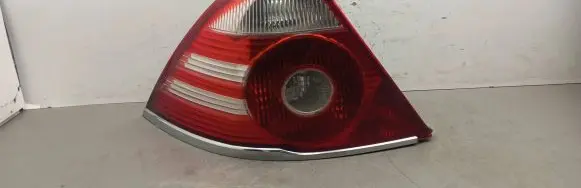 Ford Mondeo Mk III Rear/tail lights 1S7113405A