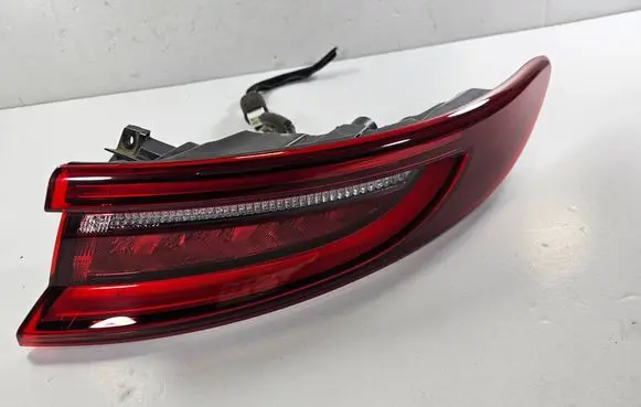 KIA Pro Cee'd III Rear/tail lights 92402J7200