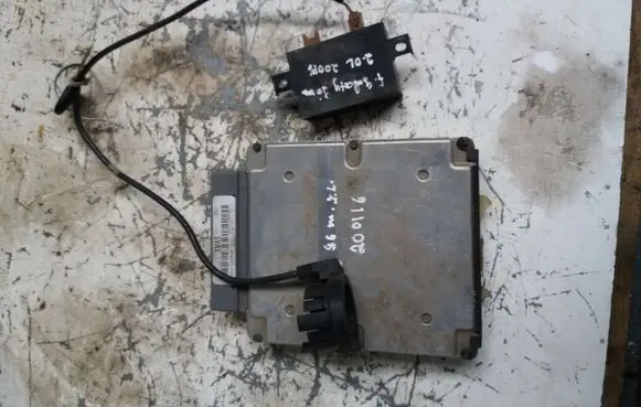 Ford Galaxy Engine ECU kit and lock set 7M0953257E 95VW19A366BC