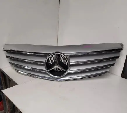 Mercedes-Benz B W245 Engine cover (trim) A1698800783