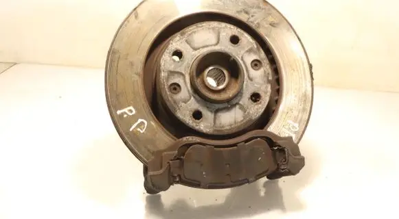 Peugeot 208 Front wheel hub spindle knuckle