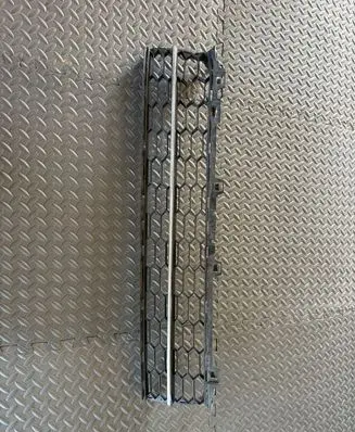 Front bumper lower grill