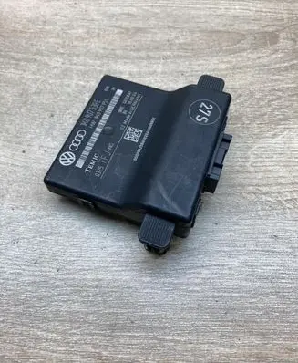 Volkswagen Touran I Gateway control module 1K0907530E 1K0907951