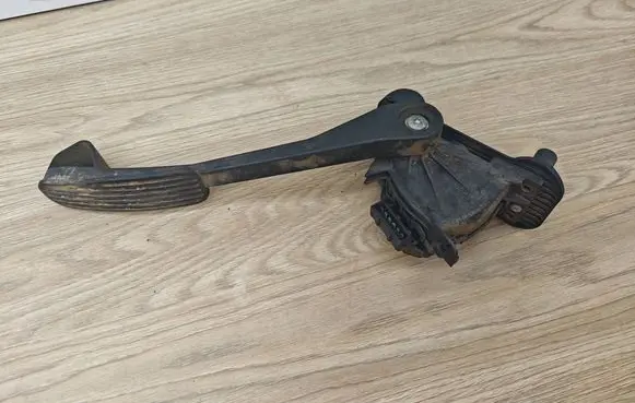 Volvo S80 Accelerator throttle pedal 30636004 6PV00853701