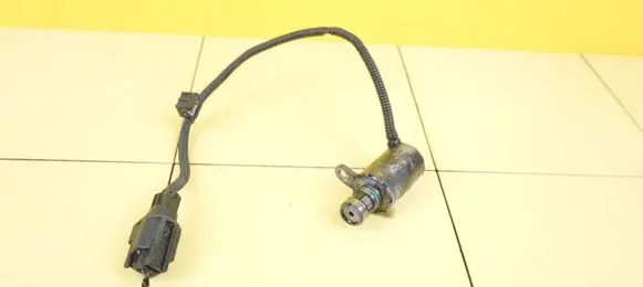 Volvo V60 Camshaft speed sensor 30757601AC D5204T7