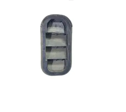 Quarter panel pressure vent