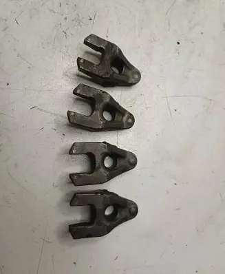 Citroen C4 II Picasso Fuel Injector clamp holder