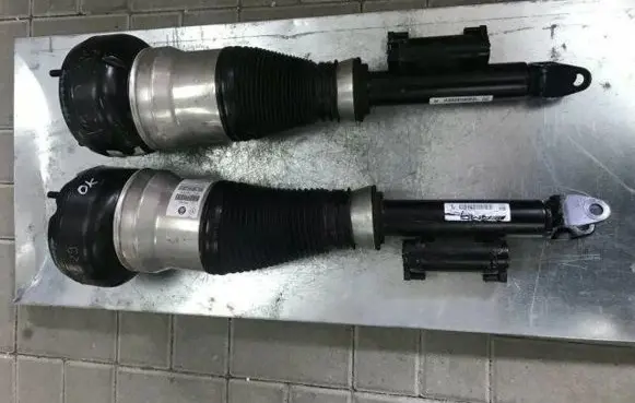 Mercedes-Benz Vito Viano W638 Front shock absorber/damper