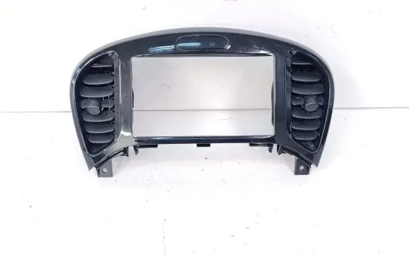 Dash center air vent grill