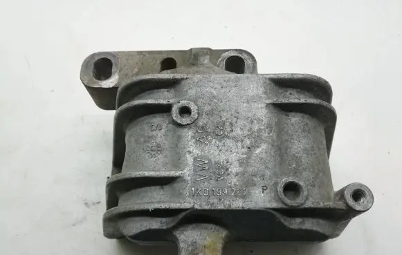 Volkswagen Touran I Engine mount bracket 1K0199262
