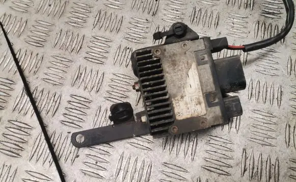 Audi A4 S4 B7 8E 8H Fan control module 