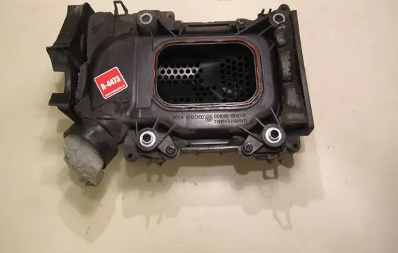 Volkswagen PASSAT B6 Intake resonator 03C103502K