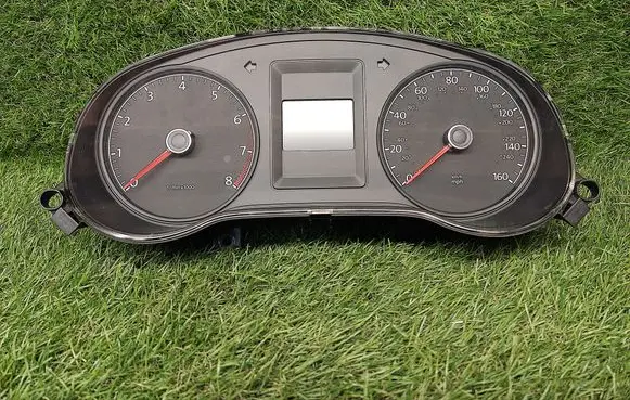 Volkswagen Jetta VI Speedometer (instrument cluster) 5C6920952