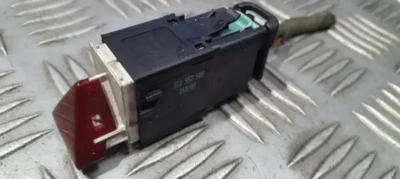 Volkswagen PASSAT B6 Hazard light switch 3C8953509