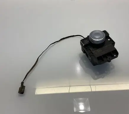 Mercedes-Benz E W212 Head unit multimedia control A2128702751 A2049020501 A2128703051