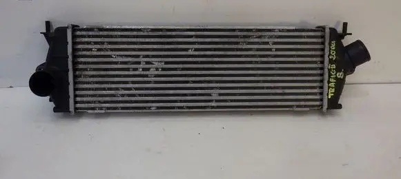 Opel Vivaro Intercooler radiator 8200411160