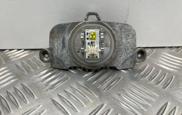 BMW 3 F30 F35 F31 LED ballast control module 7213114000