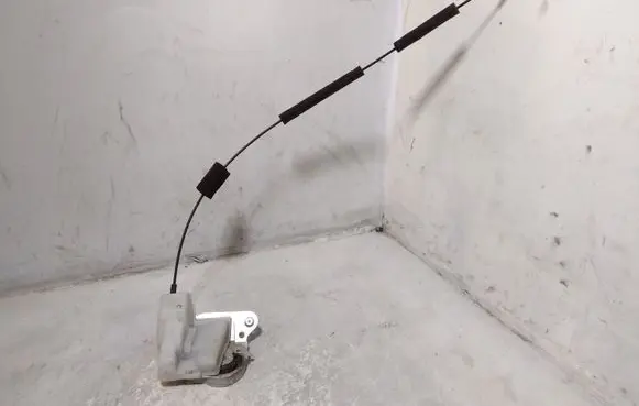 Mazda 5 Sliding door lock 