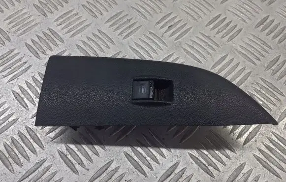 Skoda Fabia Mk1 (6Y) Quarter vent window switch 6Y1867228