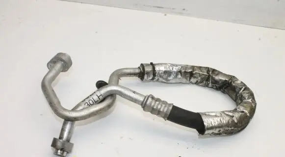 Chrysler 300C Air conditioning (A/C) pipe/hose