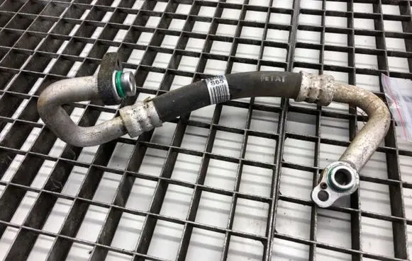 Hyundai Kona I Air conditioning (A/C) pipe/hose
