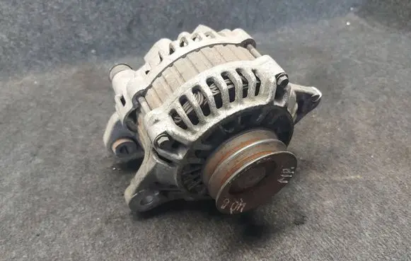 Mitsubishi Pajero Generator/alternator ME203546