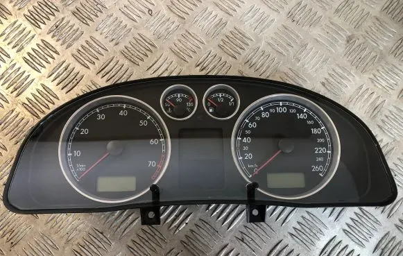 Volkswagen PASSAT B5.5 Speedometer (instrument cluster) 3B0920827 60702042155 VW7ZZ0B5779