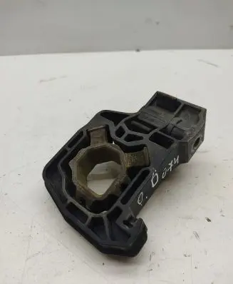 BMW 5 F10 F11 Radiator mount bracket 757524703 P3652002