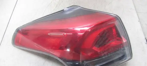 Toyota RAV 4 (XA40) Rear/tail lights 81560-42201