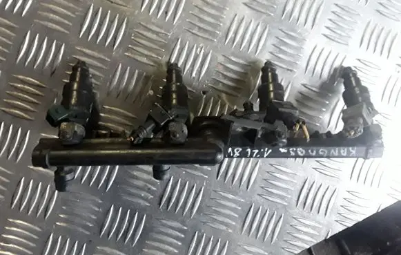 Renault Kangoo I Fuel injectors set 7700868573 875368
